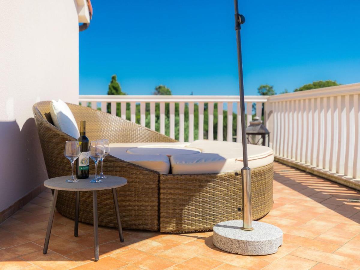 Holiday Home Villa Valentina Loborika Exterior foto